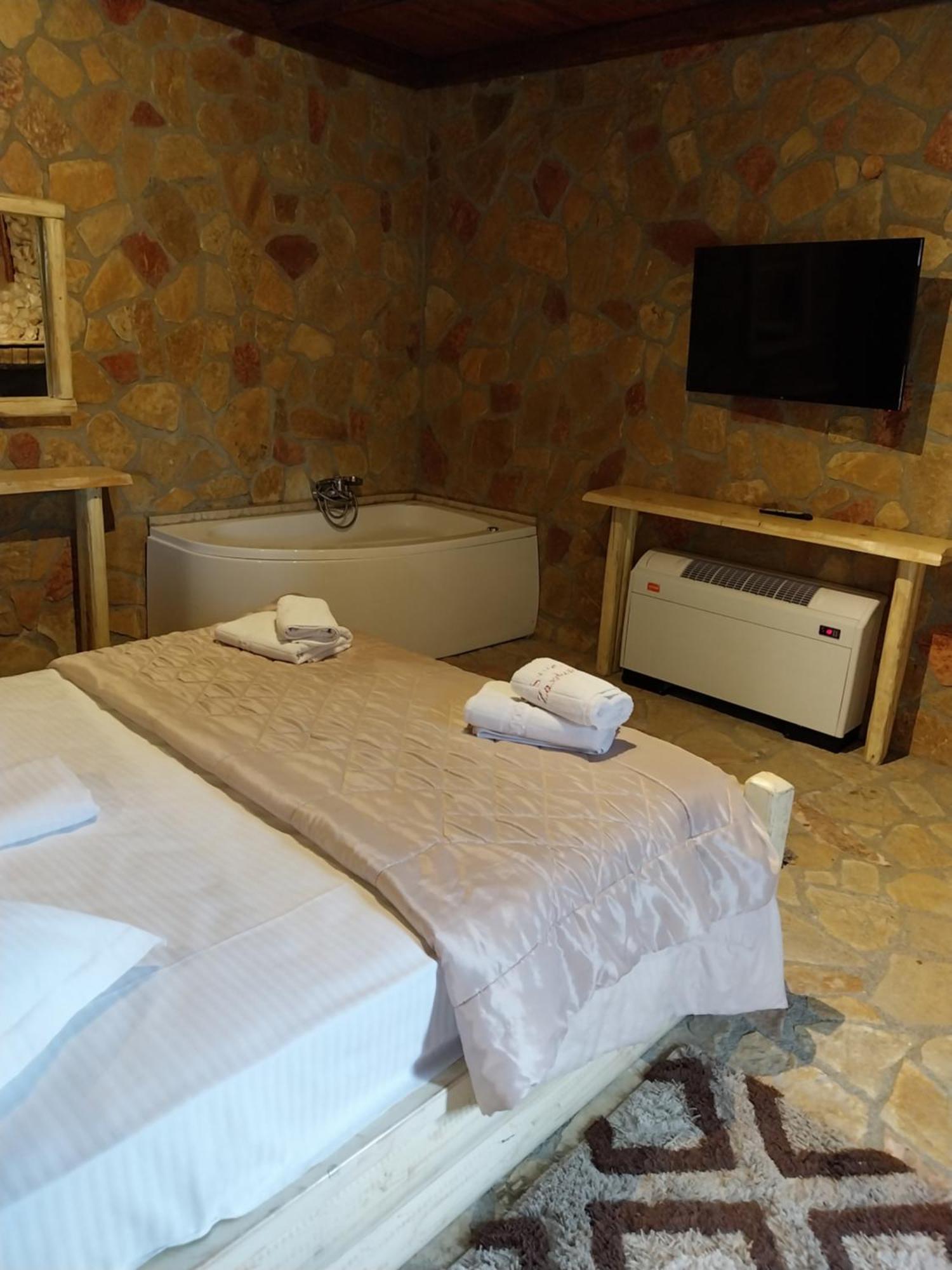 Апартаменты Vip Kalavrita Экстерьер фото
